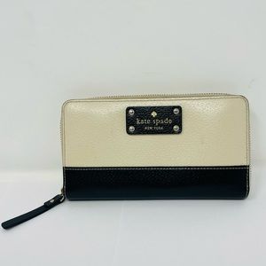 Kate Spade Black and Cream Wallet